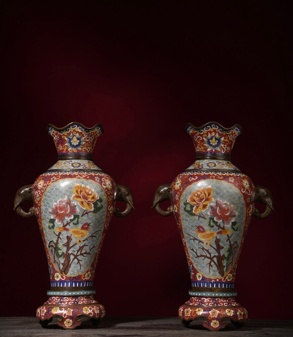 A pair of Exquisite Cloisonne Flower and Bird Pattern Elephant-Ears Vase: A pair of Exquisite Cloisonne Flower and Bird Pattern Elephant-Ears Vase,Qing Dynasty, China,Qianlong Four-character Mark,Size:17.7inx10.2in ,Weight:8770g