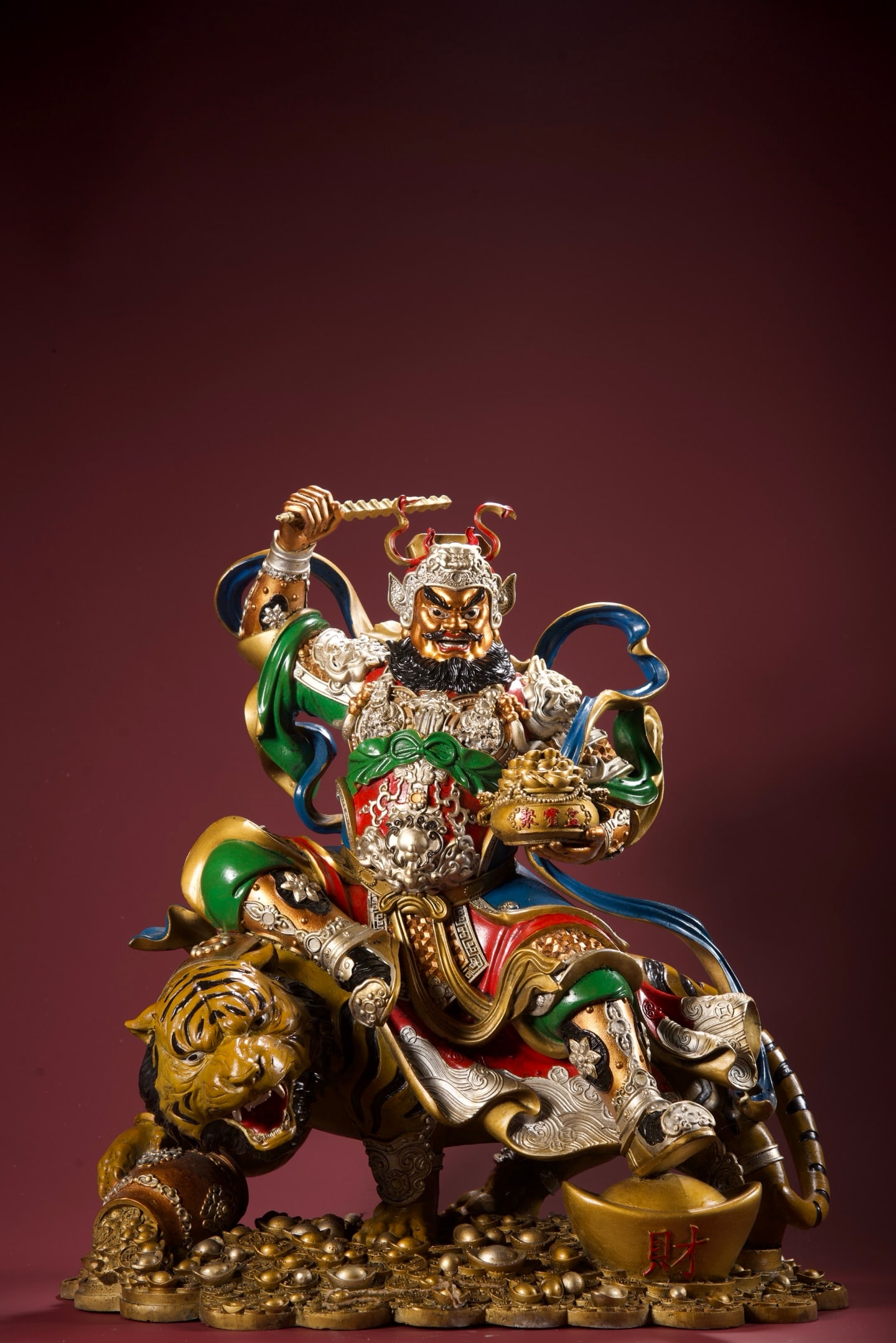 An Exquisite Bronze Painted Color Figures Ornament: An Exquisite Bronze Painted Color Figures Ornament,Qing Dynasty, China,Size:17.3inx14.6in ,Weight:15150g 铜彩绘人物摆件,中国清代