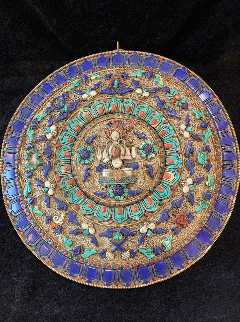 An Exquisite Silver Gilt Filigree Inlaid Hundred Treasures Thangka Hanging Panel: An Exquisite Silver Gilt Filigree Inlaid Hundred Treasures Thangka Hanging Panel,Qing Dynasty, China,Size:15.7inx0.8in 银鎏金累丝嵌百宝唐卡&