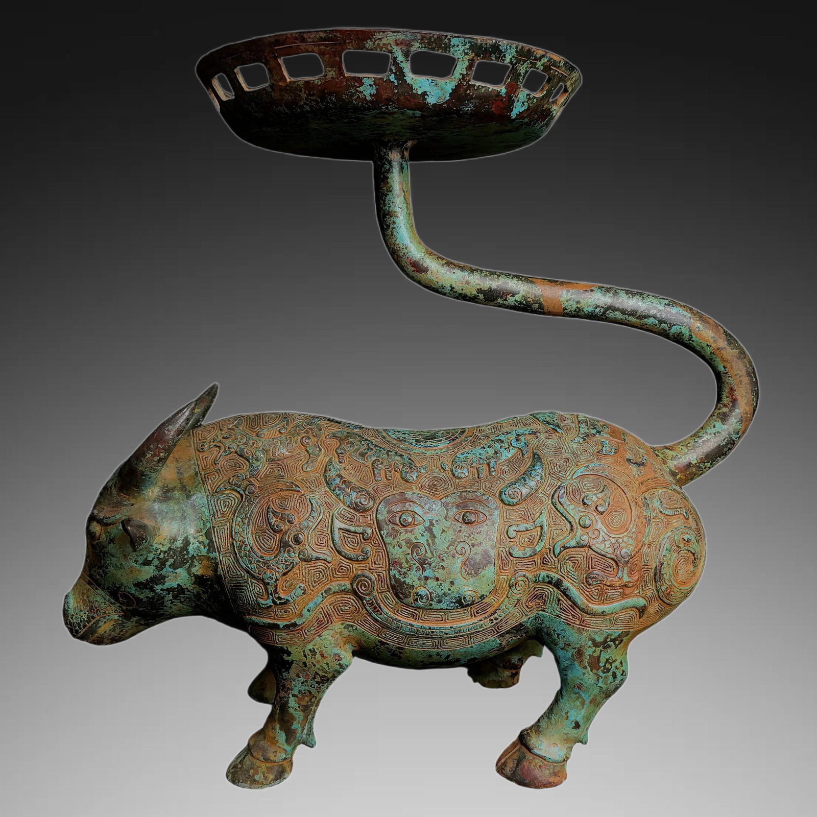 An Exquisite Bronze Buffalo Lamp: An Exquisite Bronze Buffalo Lamp,Ancient Time, China,Size:12.6inx13.8in ,Weight:3500g 青铜牛灯,远古时期