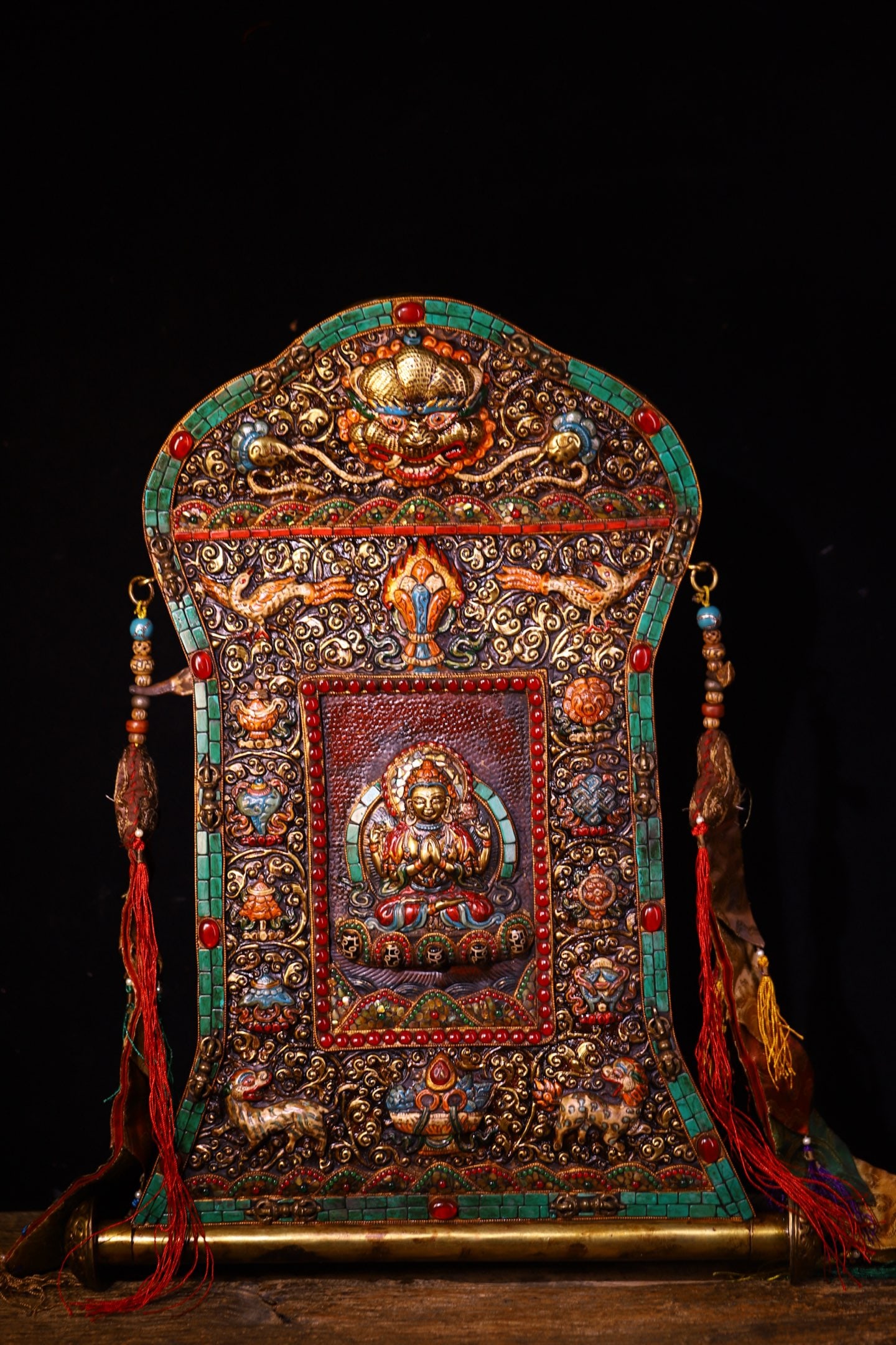 An Exquisite Bronze Inlaid Gems Thangka of Avalokitesvara: An Exquisite Bronze Inlaid Gems Thangka of Avalokitesvara,Qing Dynasty, China,Size:19.7inx18.9in,Weight:1600g