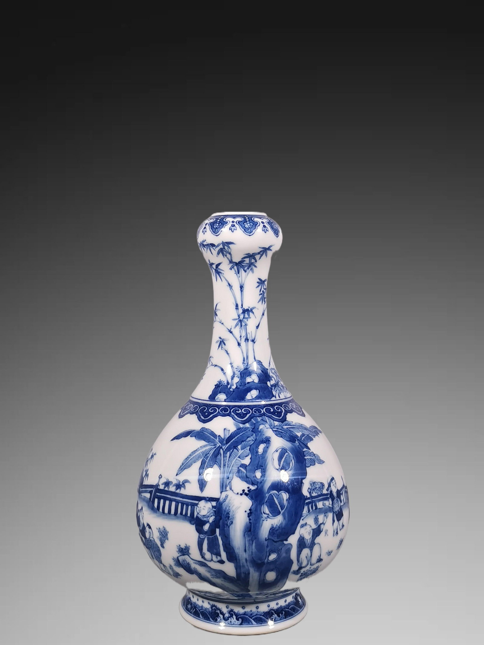 An Exquisite Blue and White Figures Pattern Vase: An Exquisite Blue and White Figures Pattern Vase,Qing Dynasty, China,Qianlong Six-character Mark,Size:11.4inx6.2in