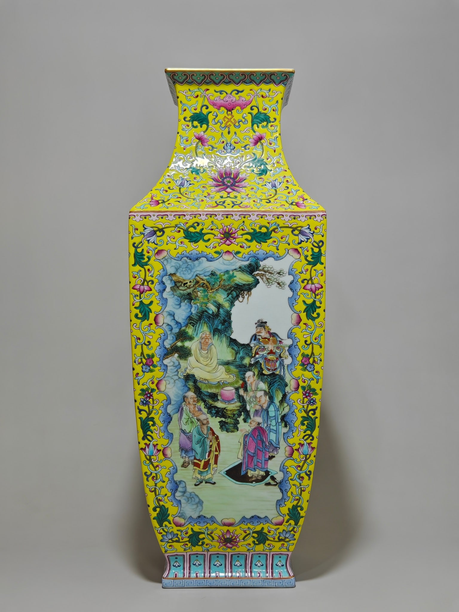 An Exquisite Famille-Rose Character and Story Pattern Vase: An Exquisite Famille-Rose Character and Story Pattern Vase,Qing Dynasty, China,Qianlong Six-character Mark,Size:22inx8.1in 粉彩人物故事纹瓶,中