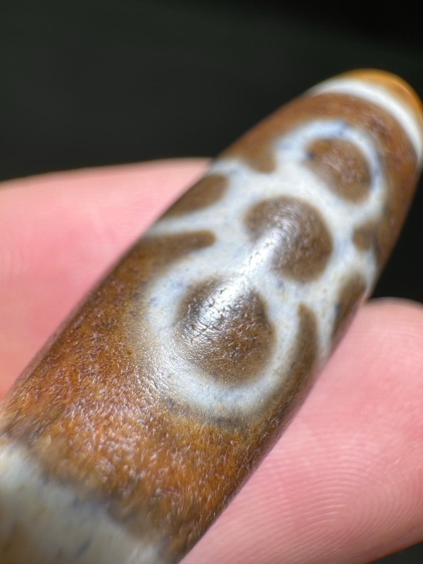 An Exquisite Lightning Five-Eye Dzi bead - 3