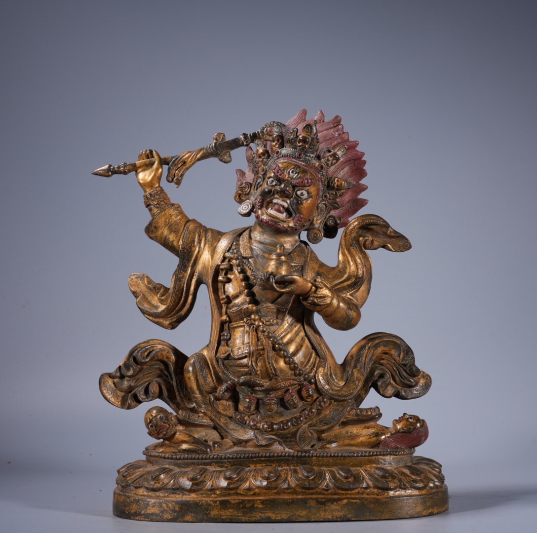 An Exquisite Coppery Buddha statue Ornament: An Exquisite Coppery Buddha statue Ornament,Qing Dynasty, China,Size:9.6inx7.5in,Weight:3515g 紫铜造佛像摆件,中国清代