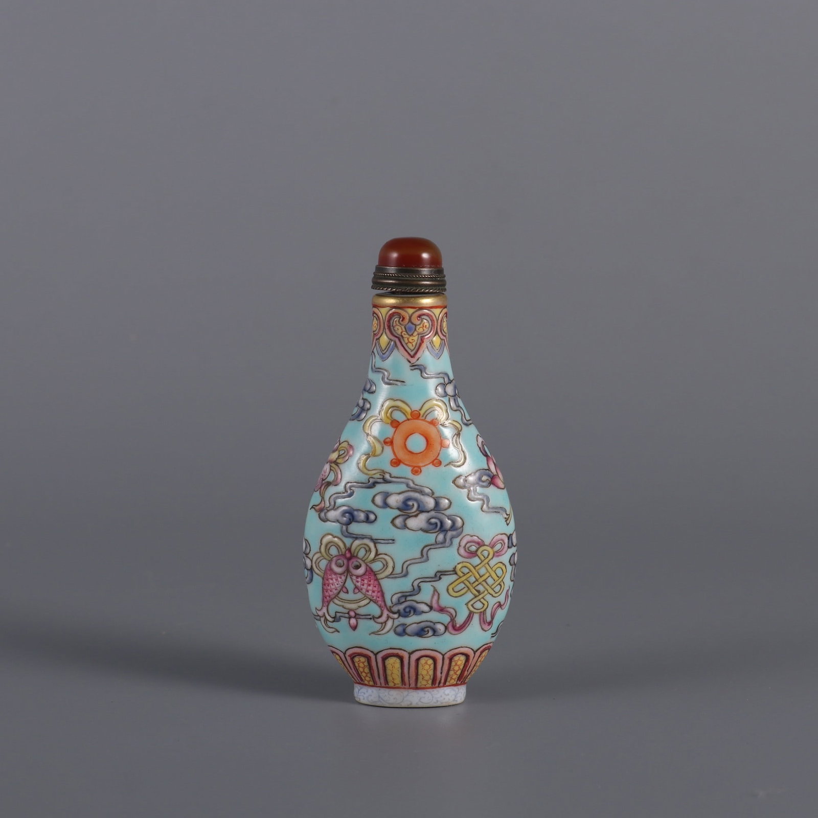 An Exquisite Green Ground Famille-Rose Eight Treasures Pattern Snuff Bottle: An Exquisite Green Ground Famille-Rose Eight Treasures Pattern Snuff Bottle,Qing Dynasty, China,Qianlong Four-character Mark,Size:3.1inx1.5in 绿地粉彩八宝纹&#