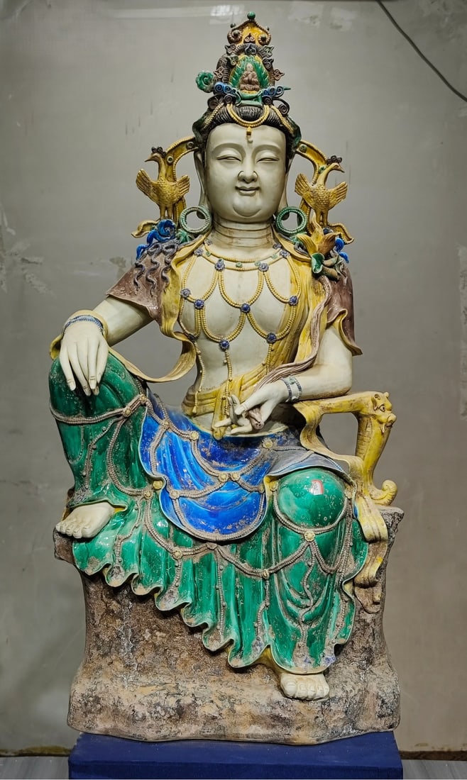 An Exquisite Tang Tri-Color Glazed Pottery Statue of Bodhisattva: An Exquisite Tang Tri-Color Glazed Pottery Statue of Bodhisattva,Tang Dynasty, China,Size: 37.4inx16.9inx9.8in 唐三彩菩萨像,中国唐代