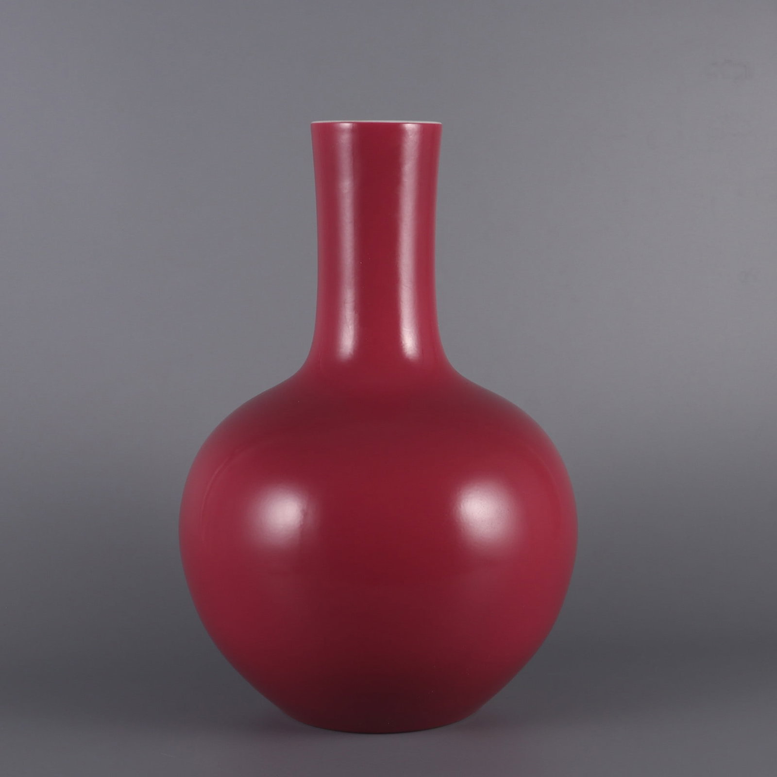 An Exquisite Ruby Red-Glazed Vase: An Exquisite Ruby Red-Glazed Vase,Qing Dynasty, China,Yongzheng Six-character Mark,Size:12.6inx8.3inx2.7in