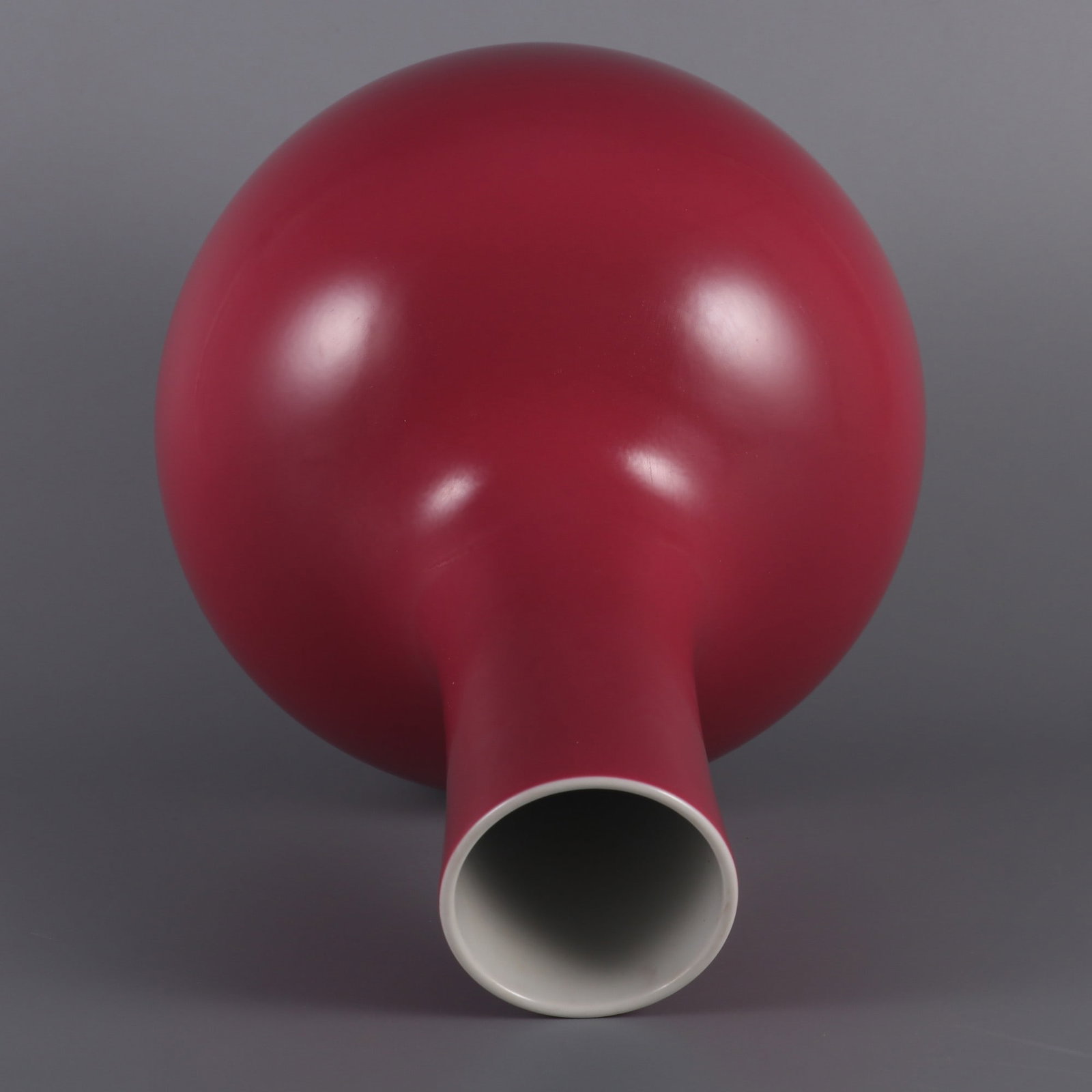 An Exquisite Ruby Red-Glazed Vase - 6