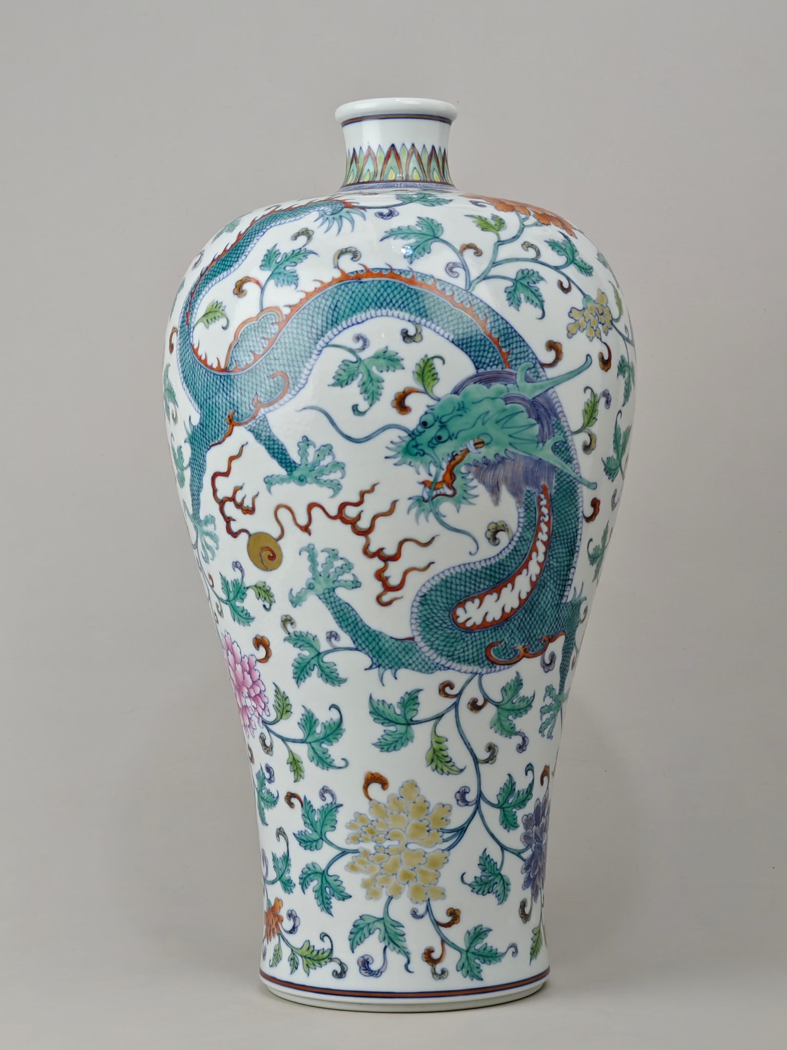 An Exquisite Doucai Dragon and Phoenix Pattern Vase: An Exquisite Doucai Dragon and Phoenix Pattern Vase,Qing Dynasty, China,Yongzheng Six-character Mark,Size:17.7inx9.1in