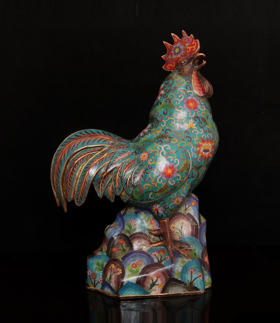 An Exquisite Cloisonne Fowl Ornament: An Exquisite Cloisonne Fowl Ornament,Qing Dynasty, China,Qianlong Six-character Mark,Size:20.5inx13.4in,Weight:11500g
