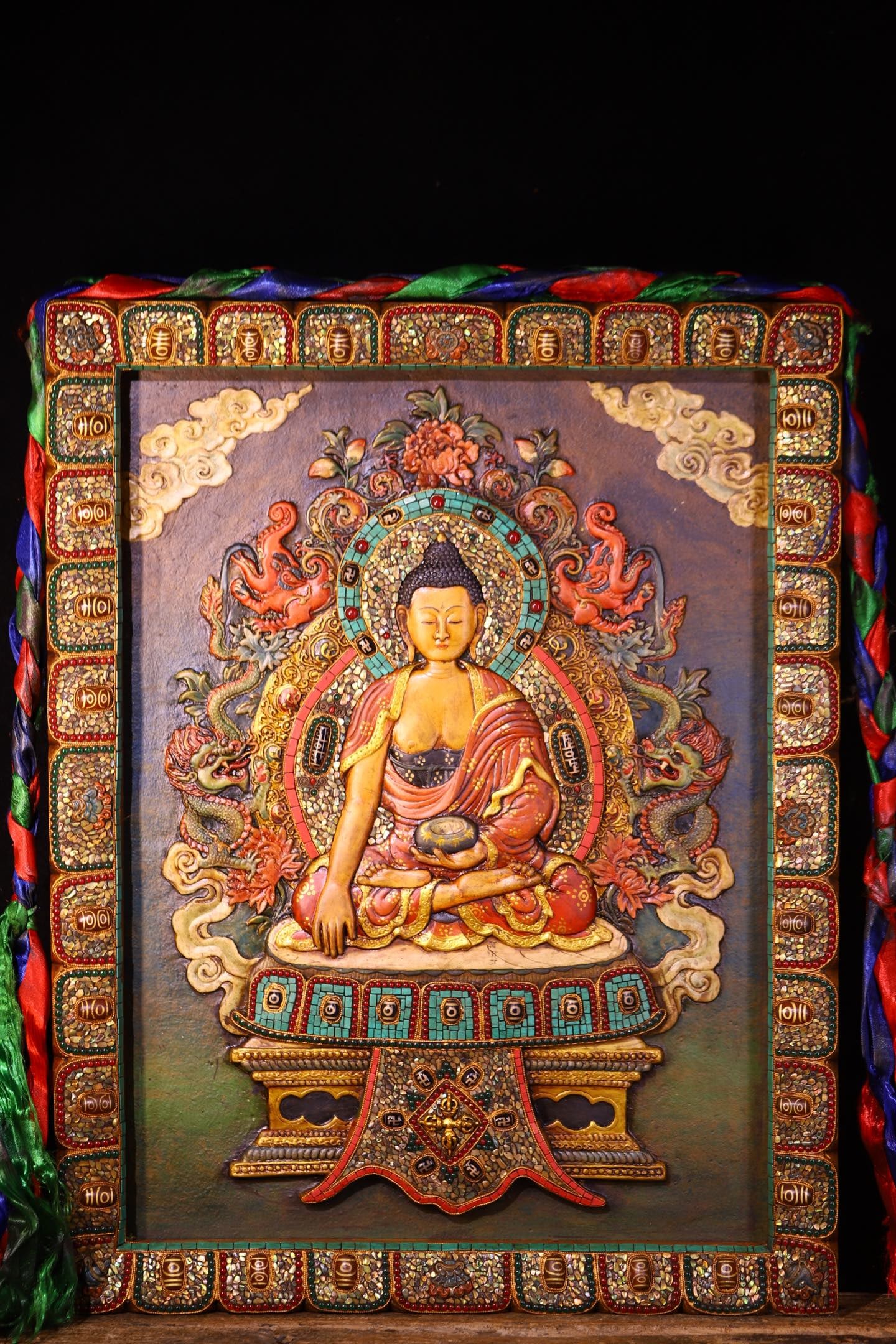 An Exquisite Bodhi Wood Inlaid Gems Thangka of Buddha: An Exquisite Bodhi Wood Inlaid Gems Thangka of Buddha,Qing Dynasty, China,Size:26.4inx20.1inx2.8in,Weight:8000g