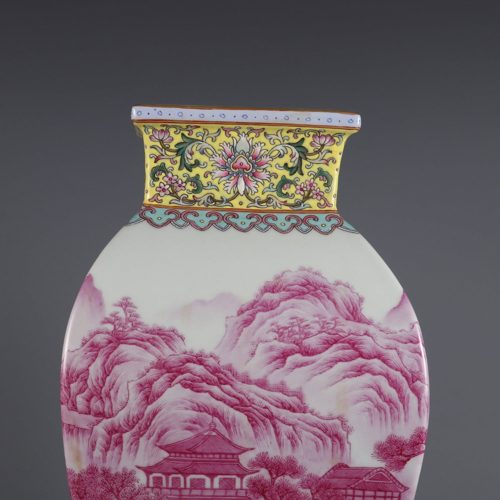 An Exquisite Agate Red Landscape Pattern Vase - 4