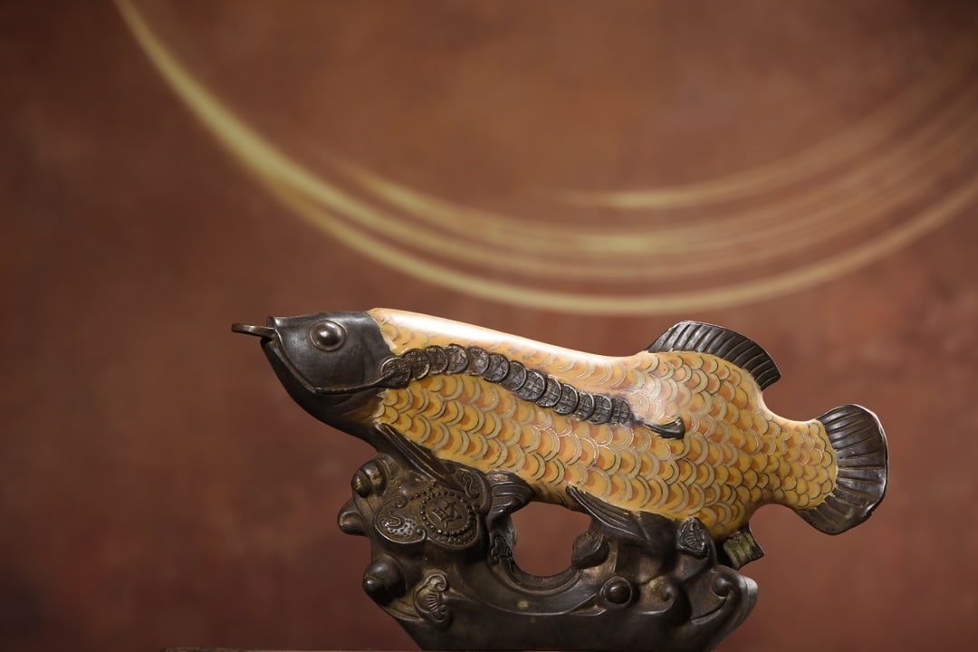 An Exquisite Cloisonne Fish Ornament: An Exquisite Cloisonne Fish Ornament,Qing Dynasty, China,Qianlong Four-character Mark,Size:5.5inx10.2in ,Weight:1575g