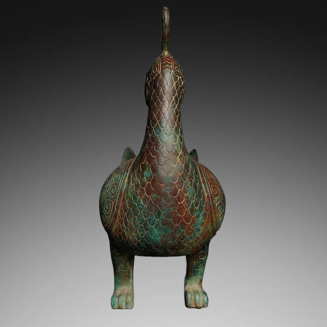 An Exquisite Bronze Bird Vase: An Exquisite Bronze Bird Vase,Han Dynasty,China,Size:14.4inx12.2inx5.5in,Weight:3600g 青铜鸟瓶,中国汉代