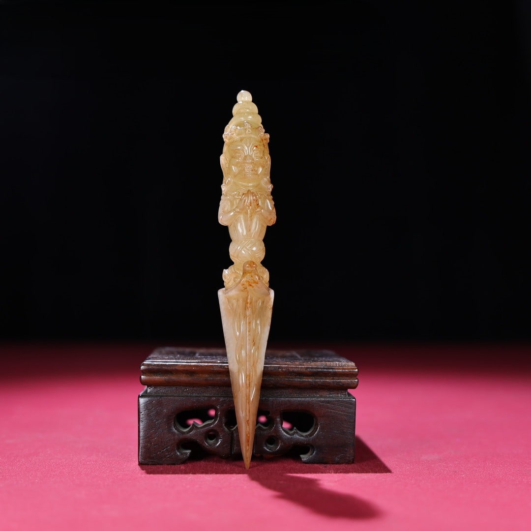 An Exquisite Hotan Jade Vajra: An Exquisite Hotan Jade Vajra,Han Dynasty, China,Size:5.4inx0.9inx0.9in,Weight:52g 和田玉金刚杵,中国汉代