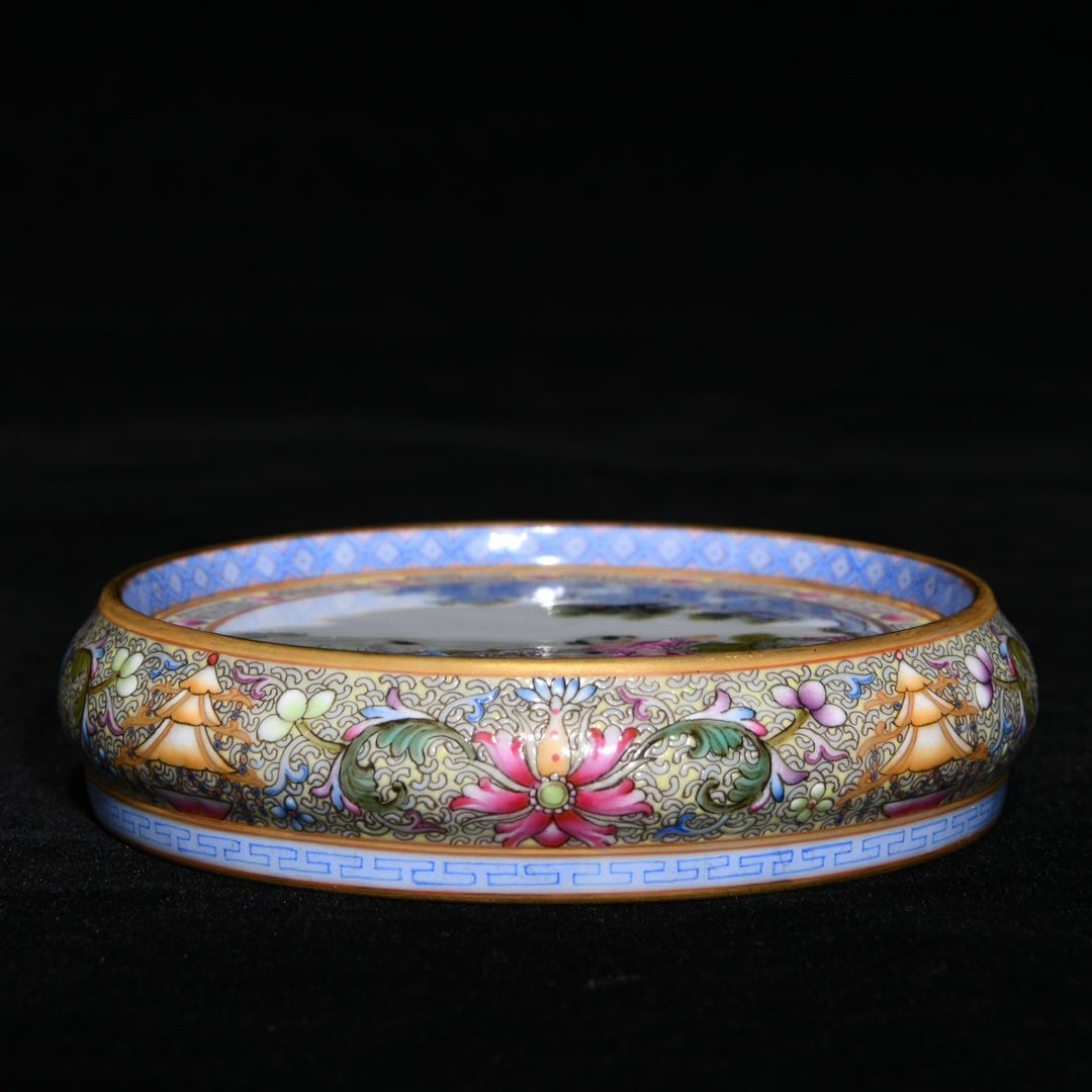 An Exquisite Enamel Figures Pattern Cup Stand - 2