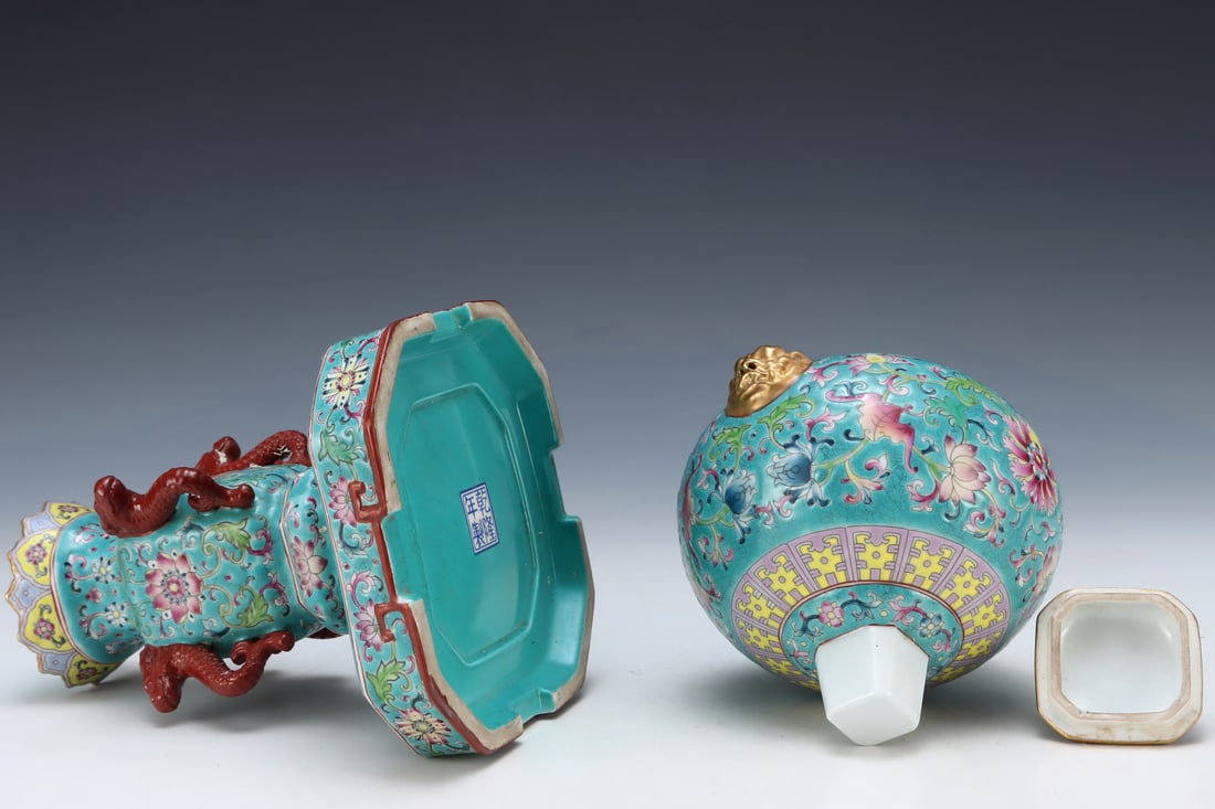 An Exquisite Enamel Lotus Pattern Hatstand - 8