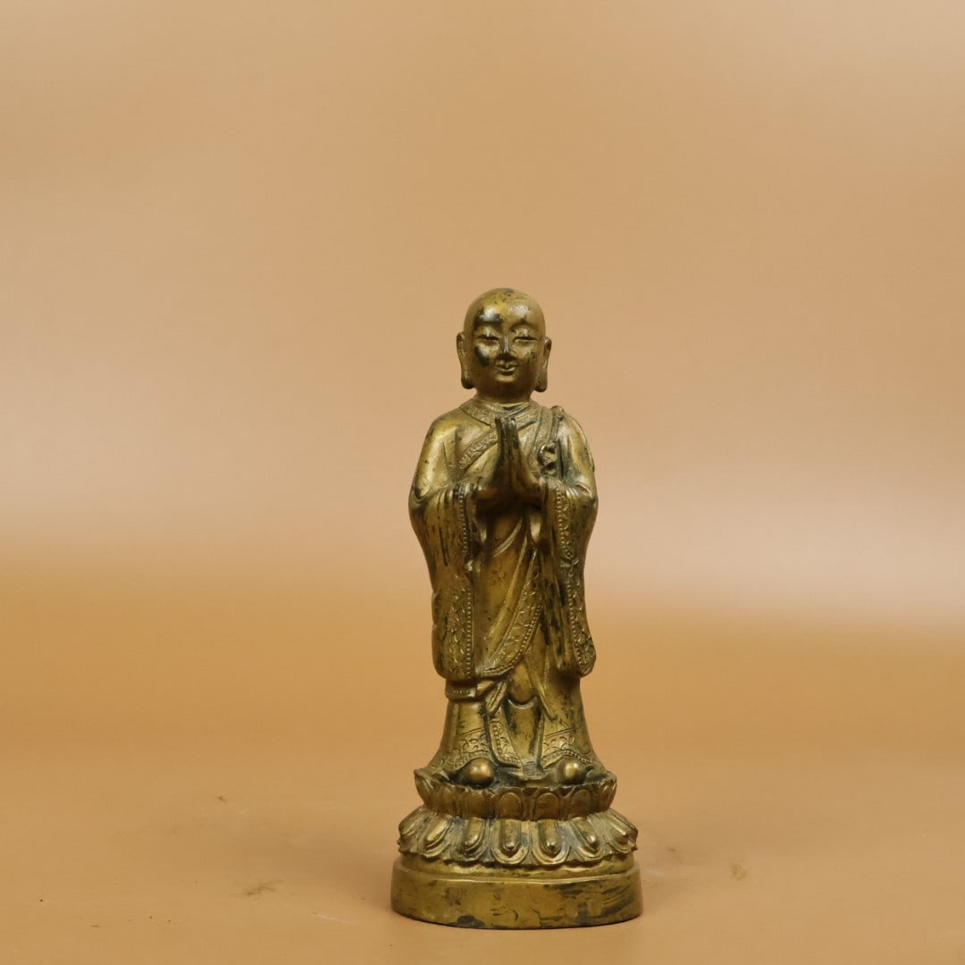 An Exquisite Bronze Buddha statue Ornament: An Exquisite Bronze Buddha statue Ornament,Ming Dynasty, China,Size:5.5inx2.4in,Weight:540g 铜造佛像摆件,中国明代