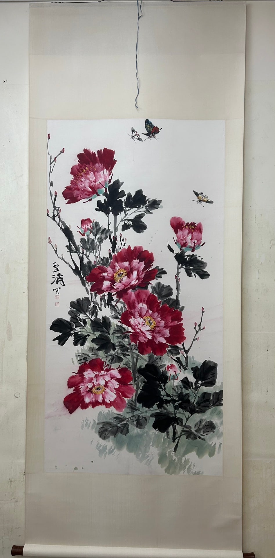 A Chinese Vertical Scroll Ink Painting of Flowers on Paper (1 of 9)
