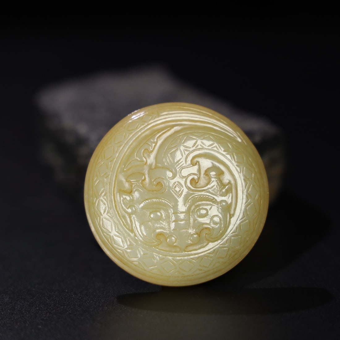 An Exquisite Hotan Jade Beast-Face Pattern Belt Buckle: An Exquisite Hotan Jade Beast-Face Pattern Belt Buckle,Han Dynasty, China,Size:2.1inx0.6in,Weight:46.5g