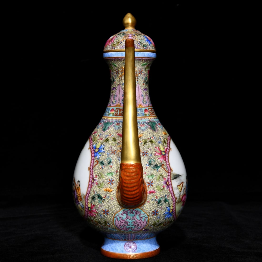 An Exquisite Enamel Gilt Figures Pattern Ewer - 2