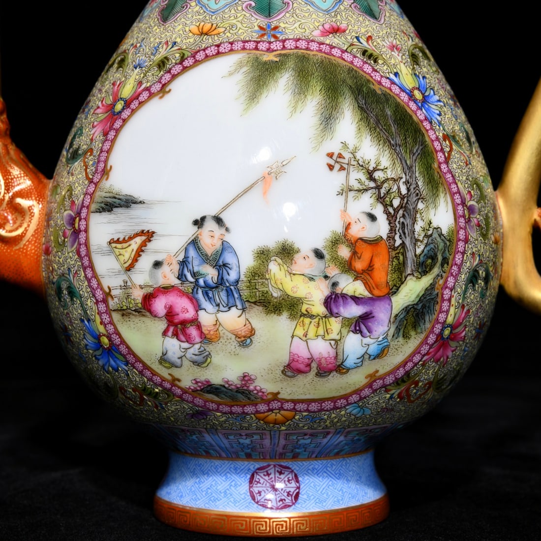 An Exquisite Enamel Gilt Figures Pattern Ewer - 5