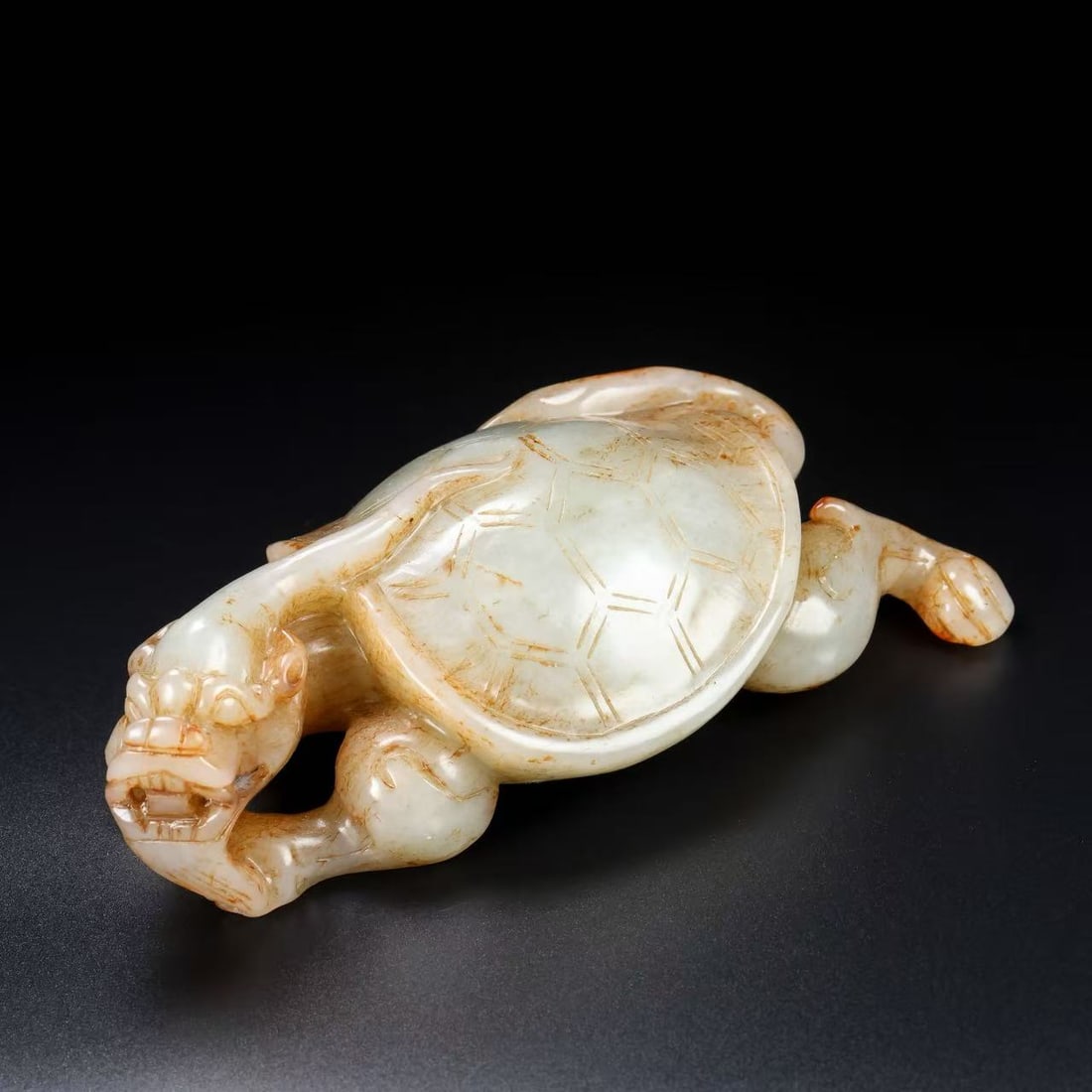 An Exquisite Hotan Jade Dragon Tortoise: An Exquisite Hotan Jade Dragon Tortoise,Han Dynasty, China,Size:5.7inx3inx1.8in,Weight:448g 和田玉龙龟,中国汉代