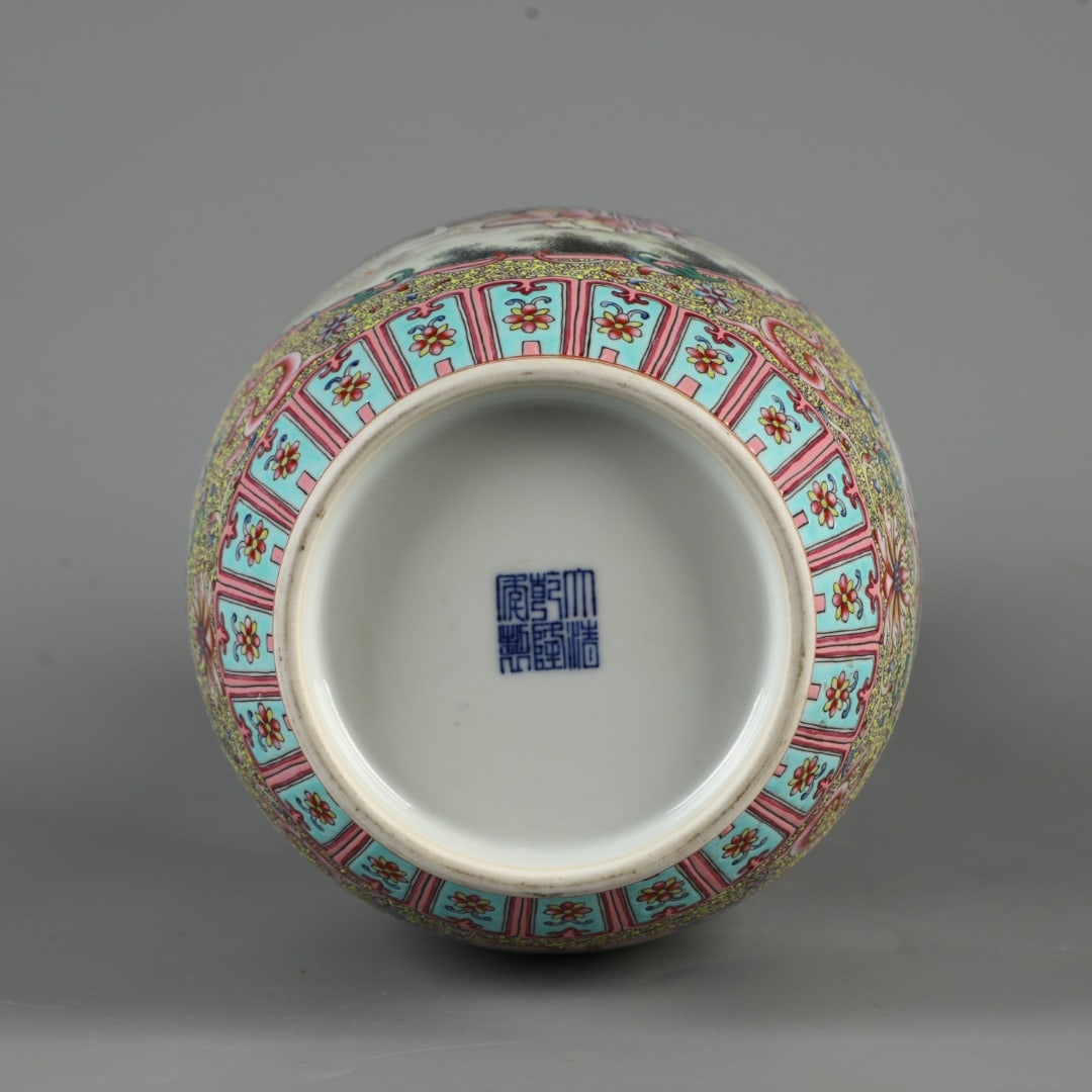 An Exquisite Enamel Figures Pattern Double-Ears Vase - 10