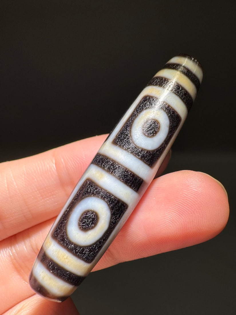 An Exquisite Four-Eye Dzi bead - 2