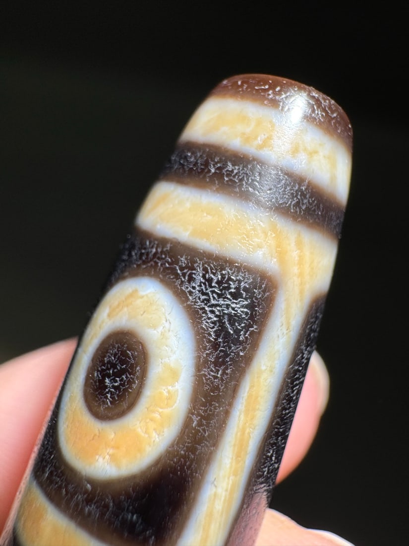 An Exquisite Four-Eye Dzi bead - 4