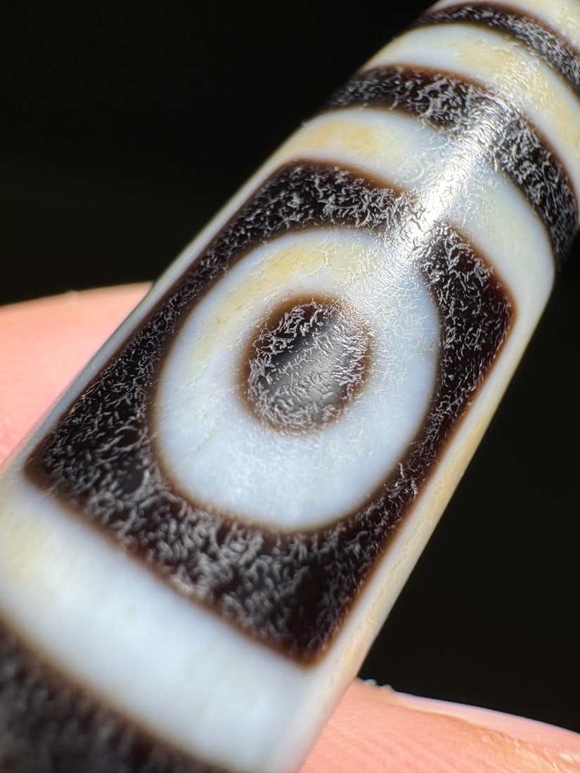 An Exquisite Four-Eye Dzi bead - 6