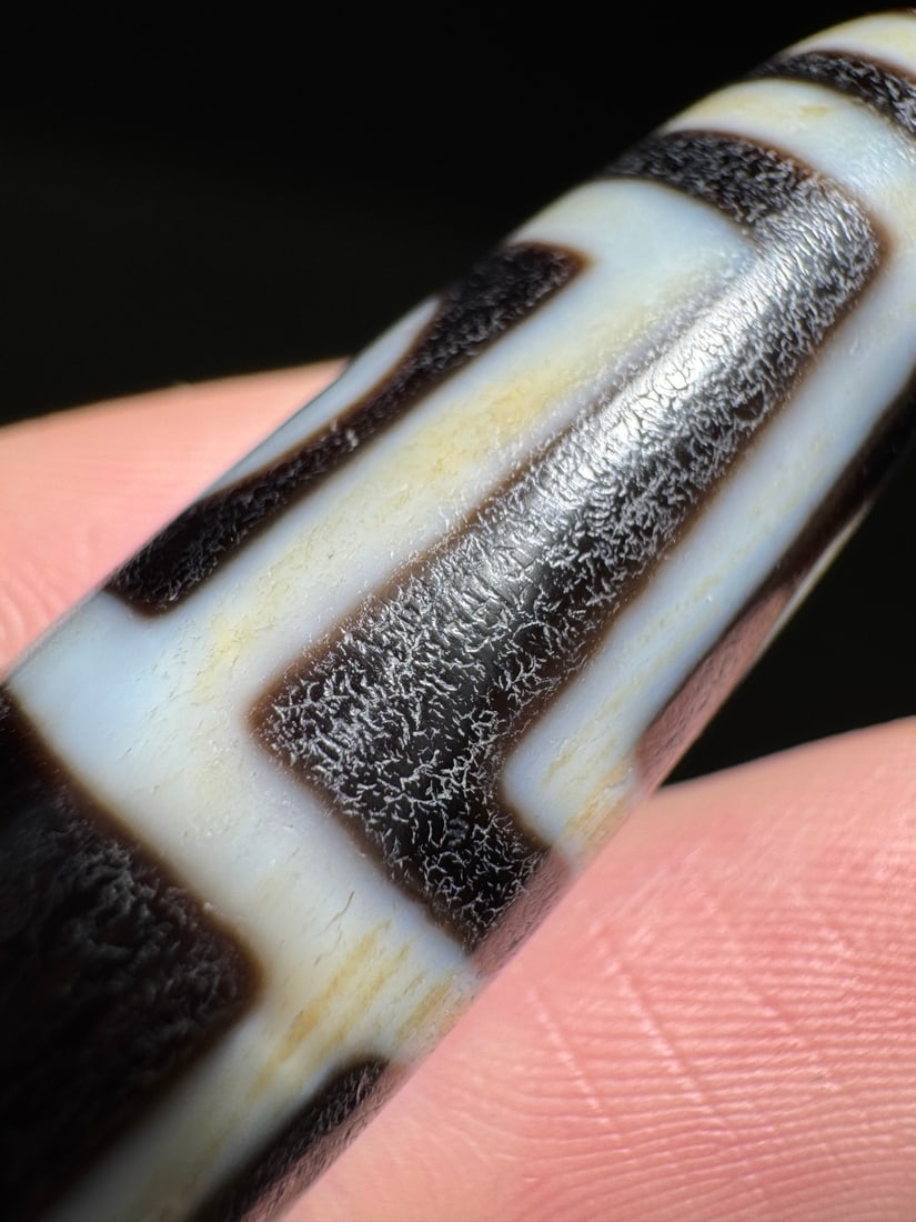An Exquisite Four-Eye Dzi bead - 7