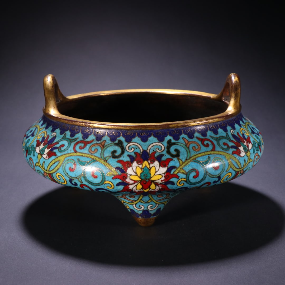 An Exquisite Cloisonne Double Ears Incense Burner (1 of 9)