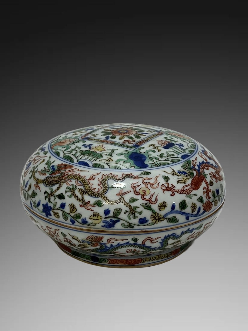 An Exquisite Wucai Dragon Pattern Box - 9