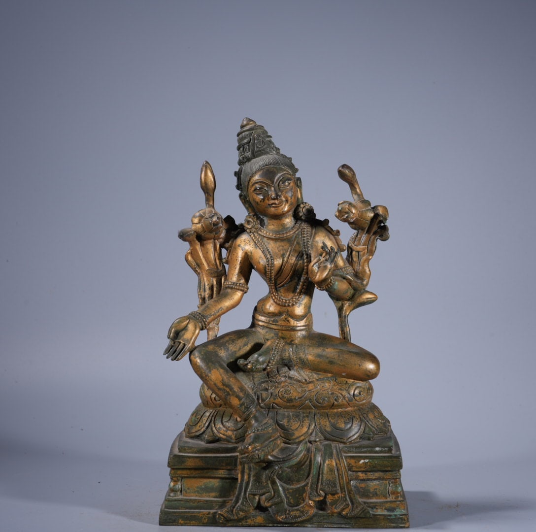 An Exquisite Coppery Green Tara Ornament: An Exquisite Coppery Green Tara Ornament,Qing Dynasty, China,Size:9.1inx5.5in,Weight:3415g 紫铜绿度母摆件,中国清代