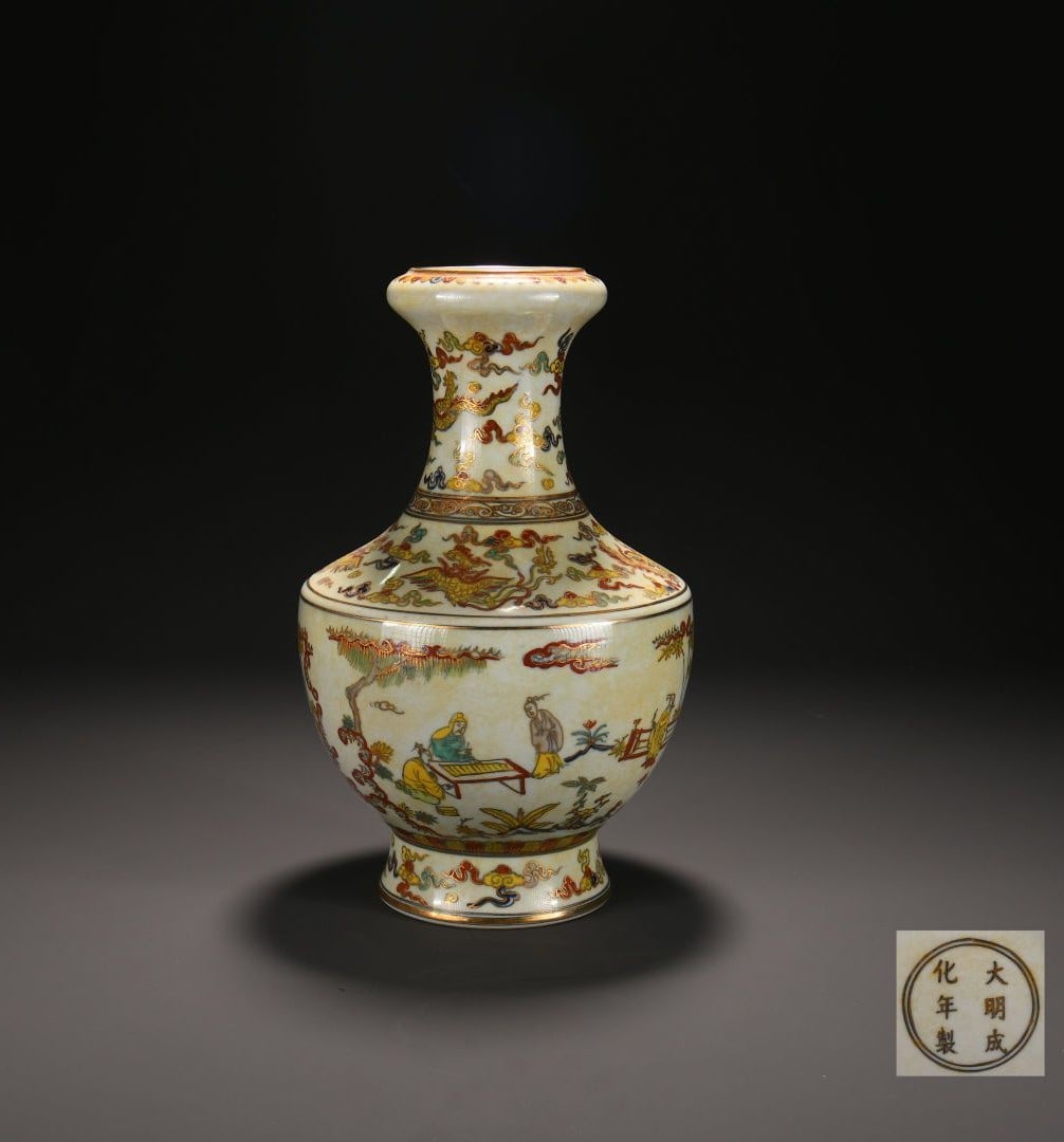 An Exquisite Wucai Painted Gold Figures Pattern Vase: An Exquisite Wucai Painted Gold Figures Pattern Vase,Ming Dynasty, China,Chenghua Six-character Mark,Size:14.6inx9.1in