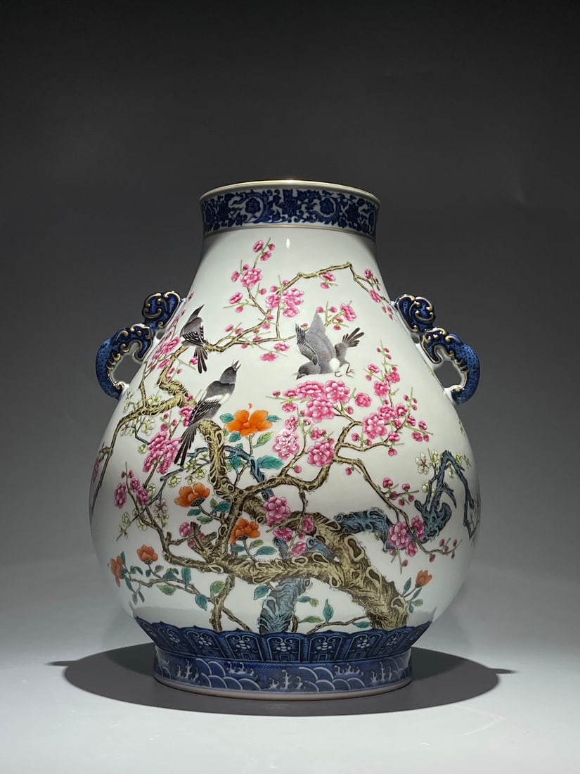 An Exquisite Blue and White Famille-Rose Flower and Bird Pattern Double-Ears Vase: An Exquisite Blue and White Famille-Rose Flower and Bird Pattern Double-Ears Vase,Qing Dynasty, China,Qianlong Six-character Mark,Size:13.5inx11in 青花粉彩花鸟ń