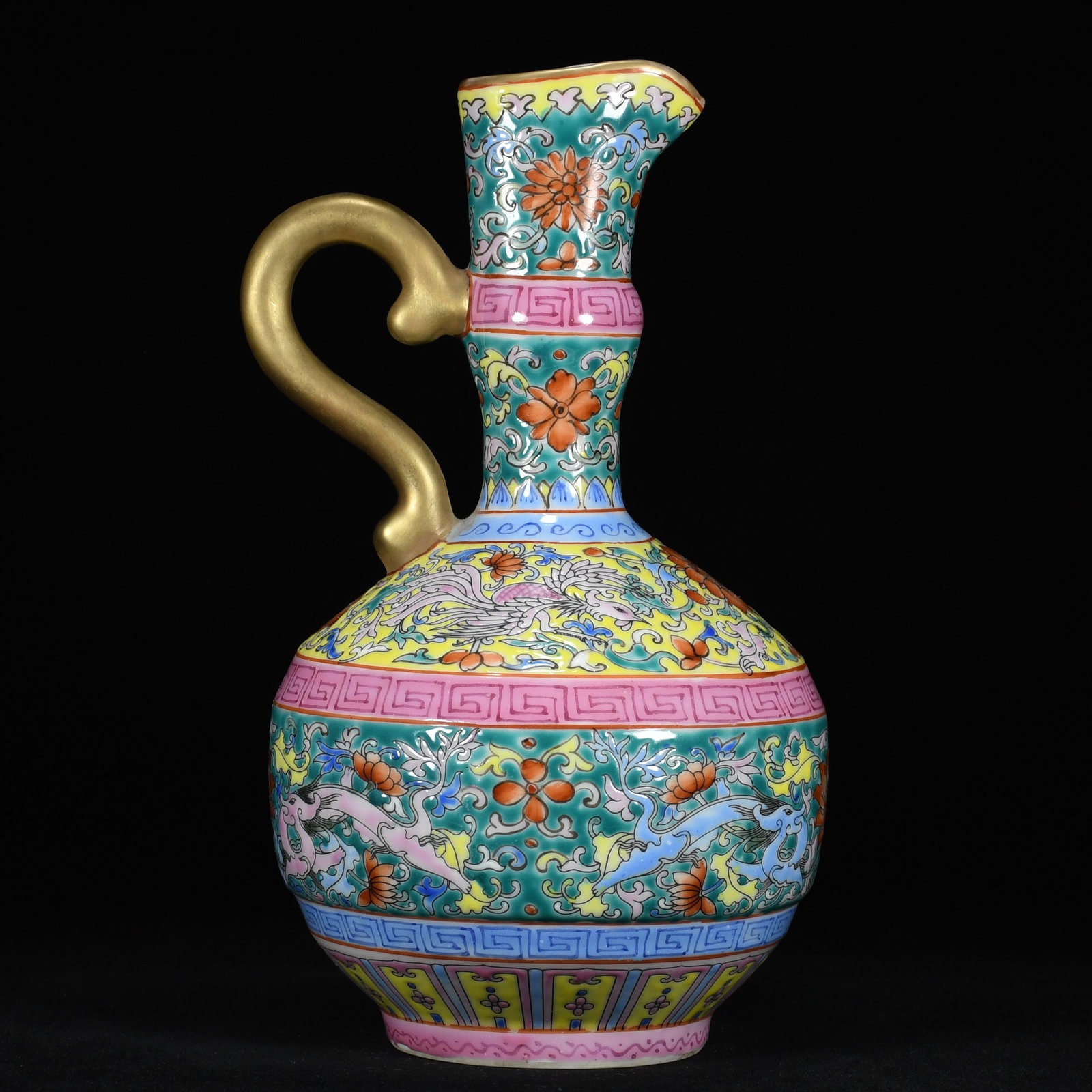 An Exquisite Famille-Rose Gilt Dragon and Phoenix Pattern Teapot: An Exquisite Famille-Rose Gilt Dragon and Phoenix Pattern Teapot,Qing Dynasty, China,Yongzheng Four-character Mark,Size:9.4inx6.3in