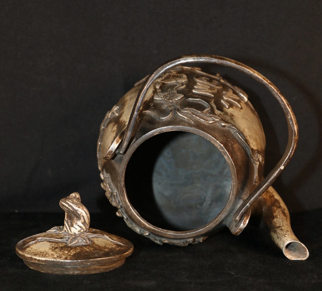 An Exquisite Silver-Gilt Copper Gourd Pattern Ewer - 9