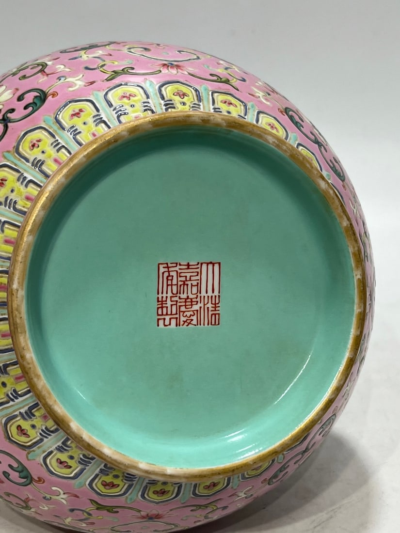 An Exquisite Ruby Red-Glazed Lotus Pattern Double-Ears Vase - 7