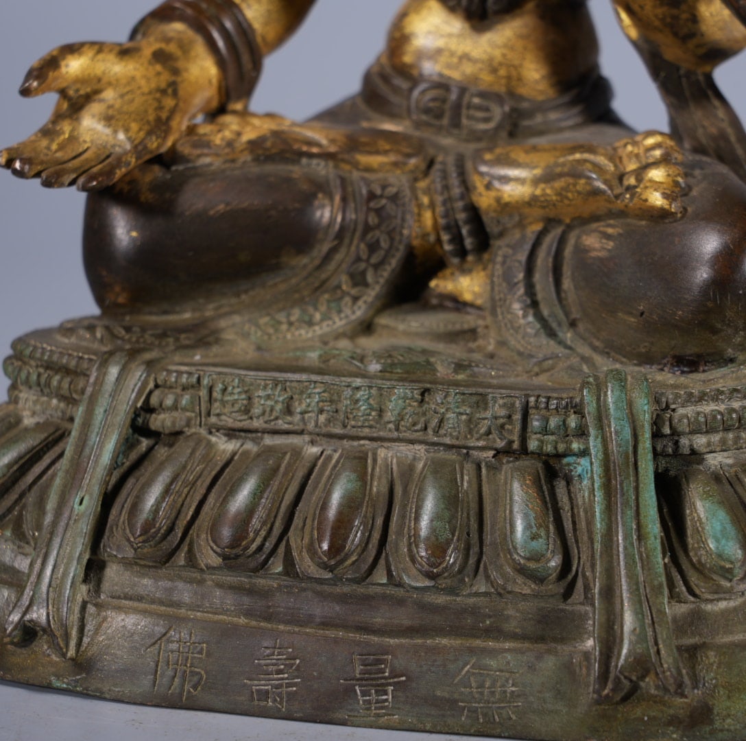 An Exquisite Coppery Buddha statue - 5