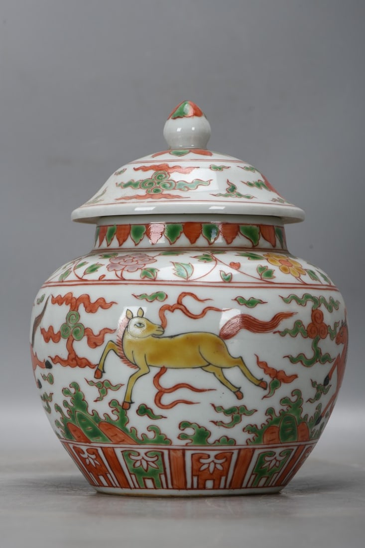 An Exquisite Red and Green Color Horse Pattern Jar: An Exquisite Red and Green Color Horse Pattern Jar,Ming Dynasty, China,Jiajing Six-character Mark,Size:7.3inx3.3inx5.7inx3.3in