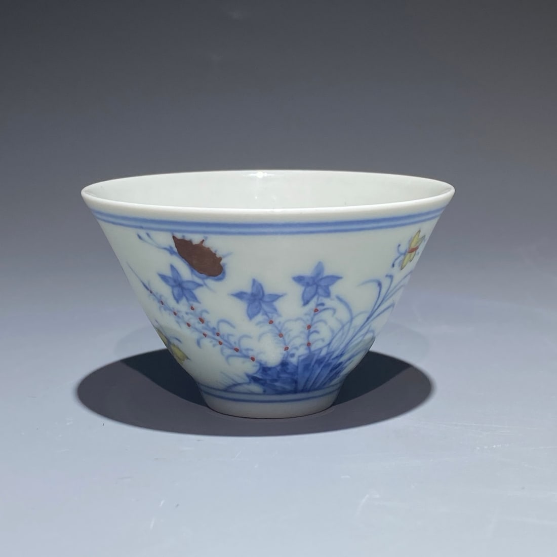 An Exquisite Doucai Grass and Insect Pattern Cup - 2
