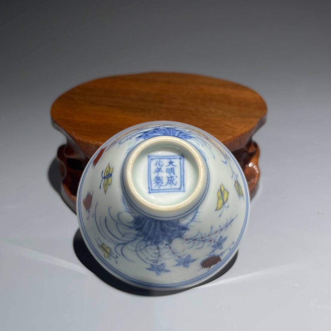 An Exquisite Doucai Grass and Insect Pattern Cup - 8
