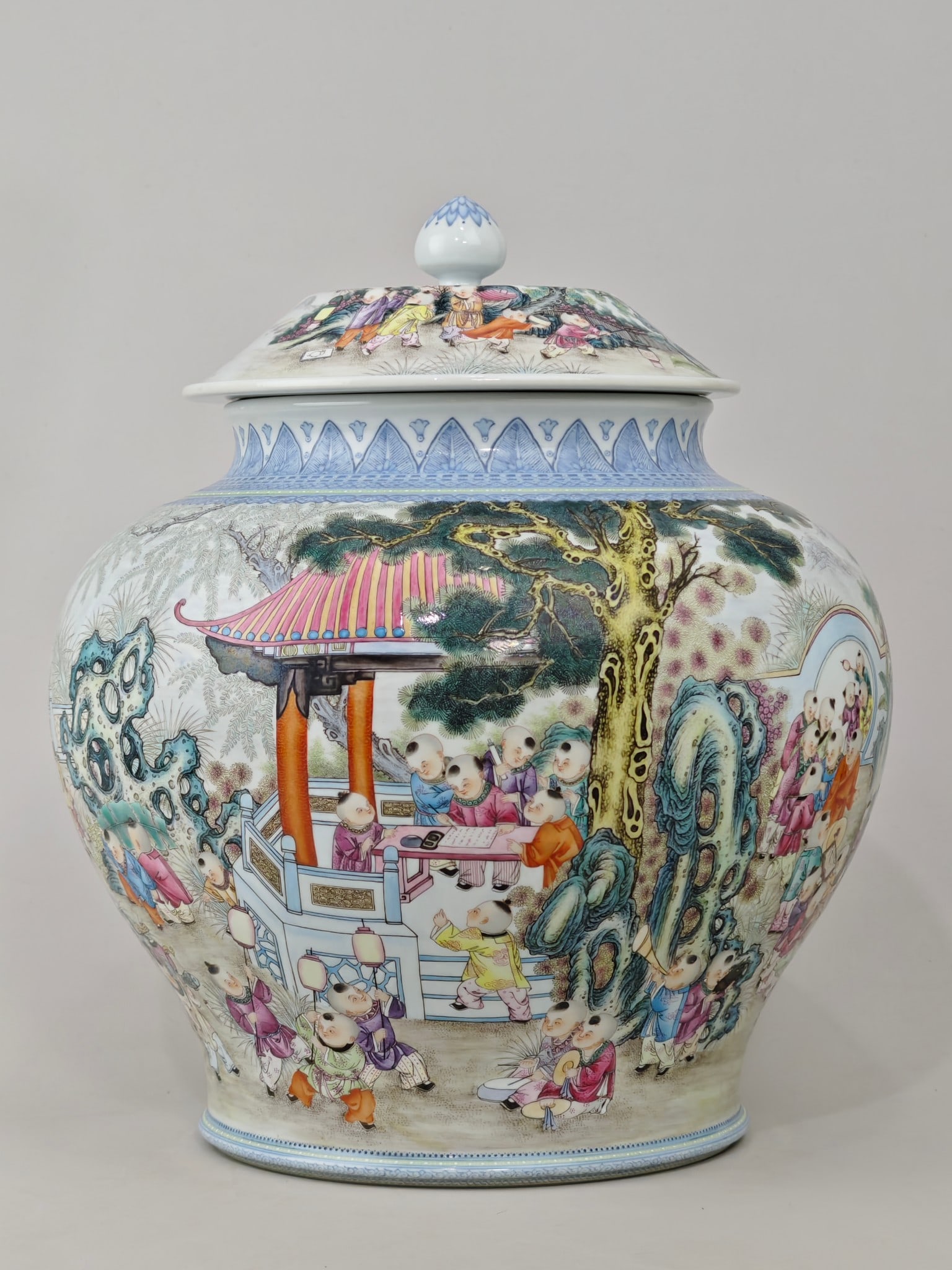 An Exquisite Enamel Character and Story Pattern Jar: An Exquisite Enamel Character and Story Pattern Jar,Qing Dynasty, China,Qianlong Four-character Mark,Size:14.2inx12.6in 珐琅彩人物故事纹罐,中