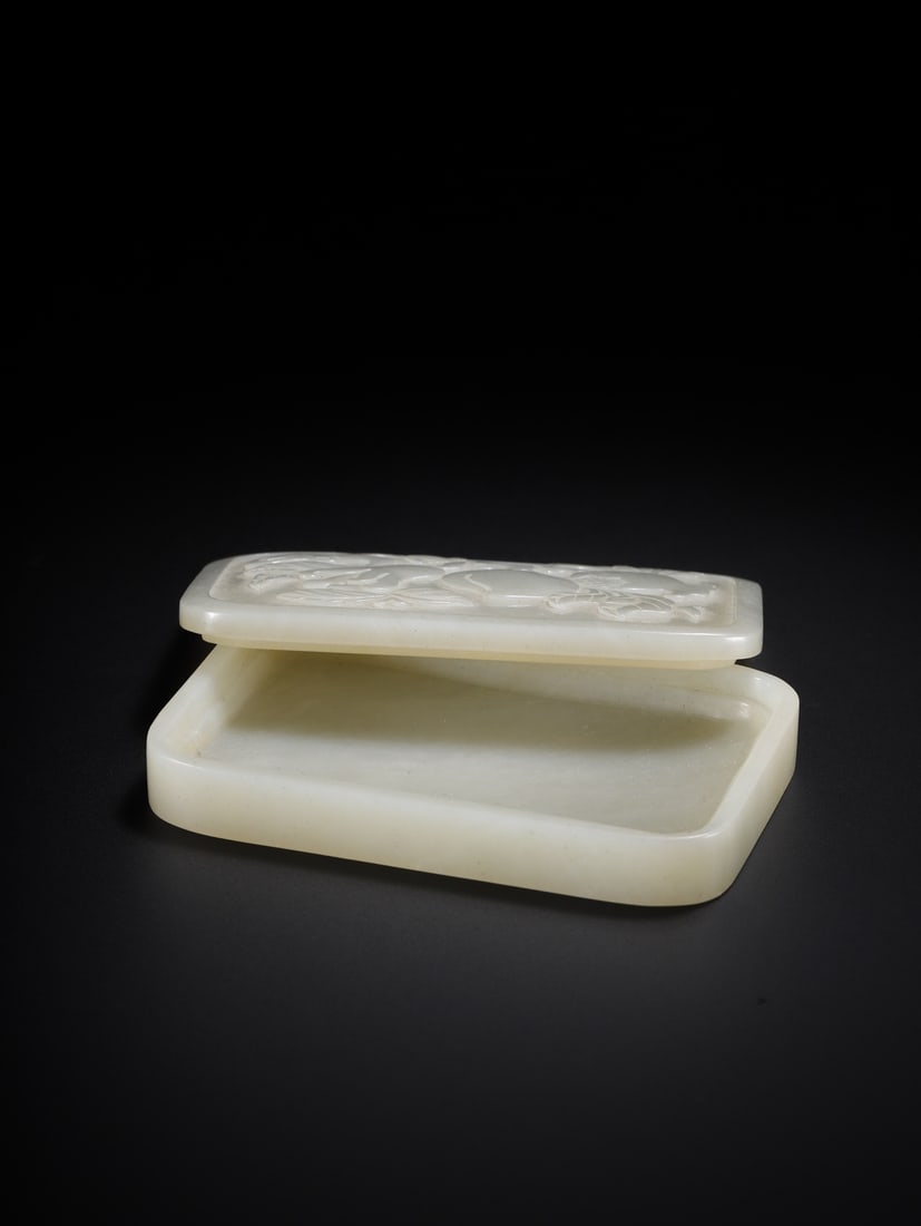 An Exquisite Hotan Jade Peach Pattern Box - 9