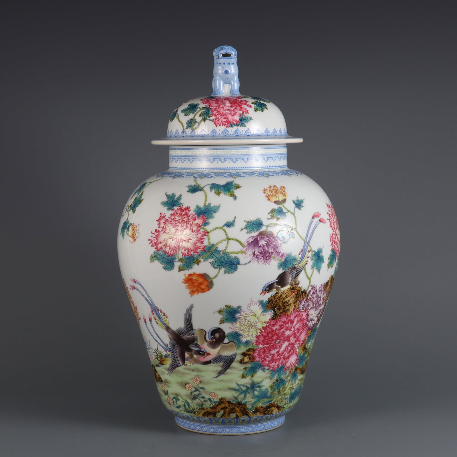 An Exquisite Enamel Flower and Bird Pattern Jar: An Exquisite Enamel Flower and Bird Pattern Jar,Qing Dynasty, China,Qianlong Six-character Mark,Size:15.4inx8.7inx4.7in