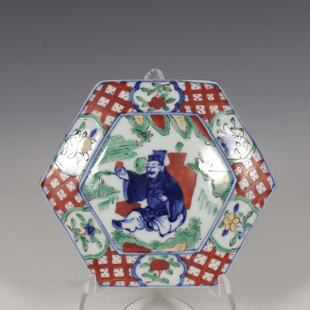 An Exquisite Wucai Figures Pattern Box - 6