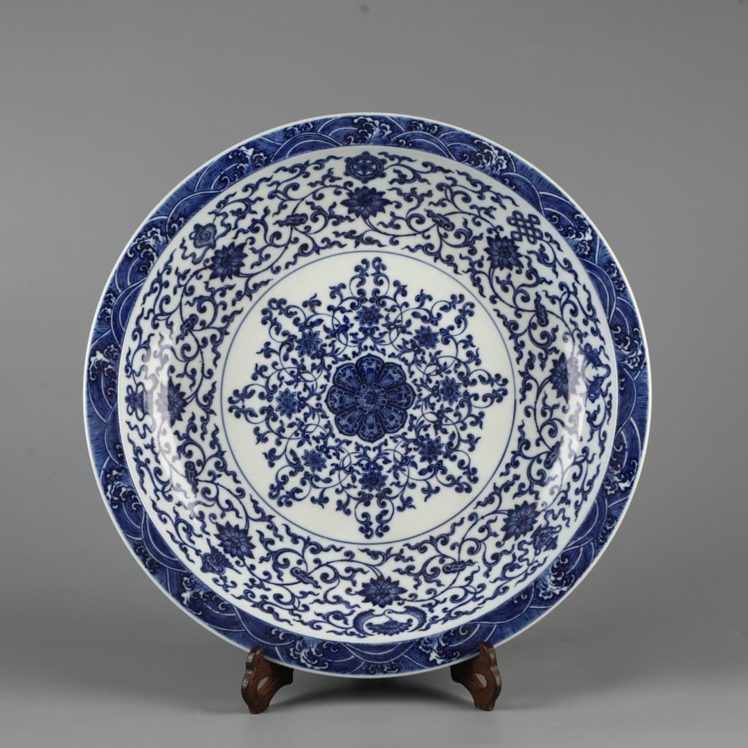 An Exquisite Blue and White Lotus Pattern Plate: An Exquisite Blue and White Lotus Pattern Plate,Qing Dynasty, China,Yongzheng Six-character Mark,Size:2.8inx18.1in 青花缠枝莲纹盘,中国清